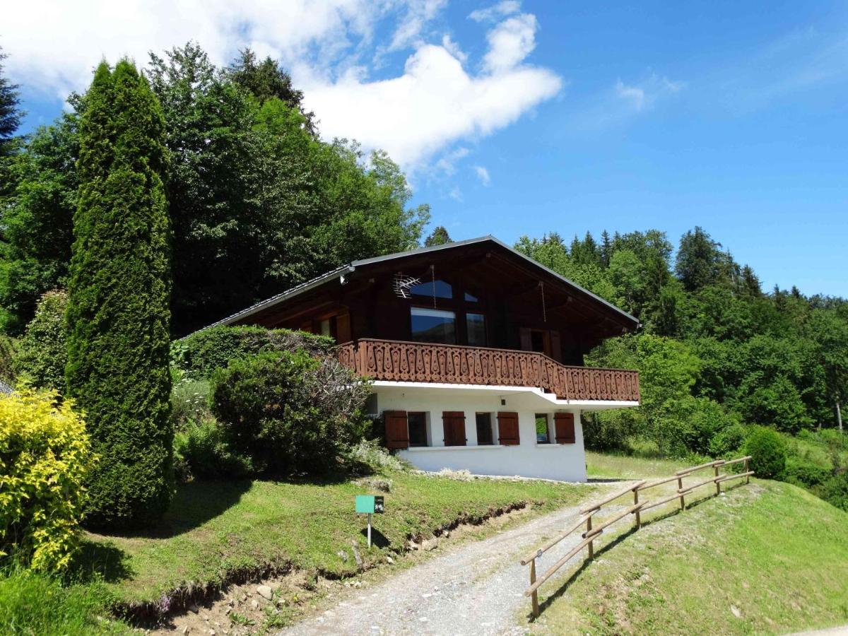 Les Oiseaux Bleus Chalet